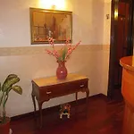 Italia 2*